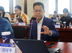 做为多家国际权势巨子从编